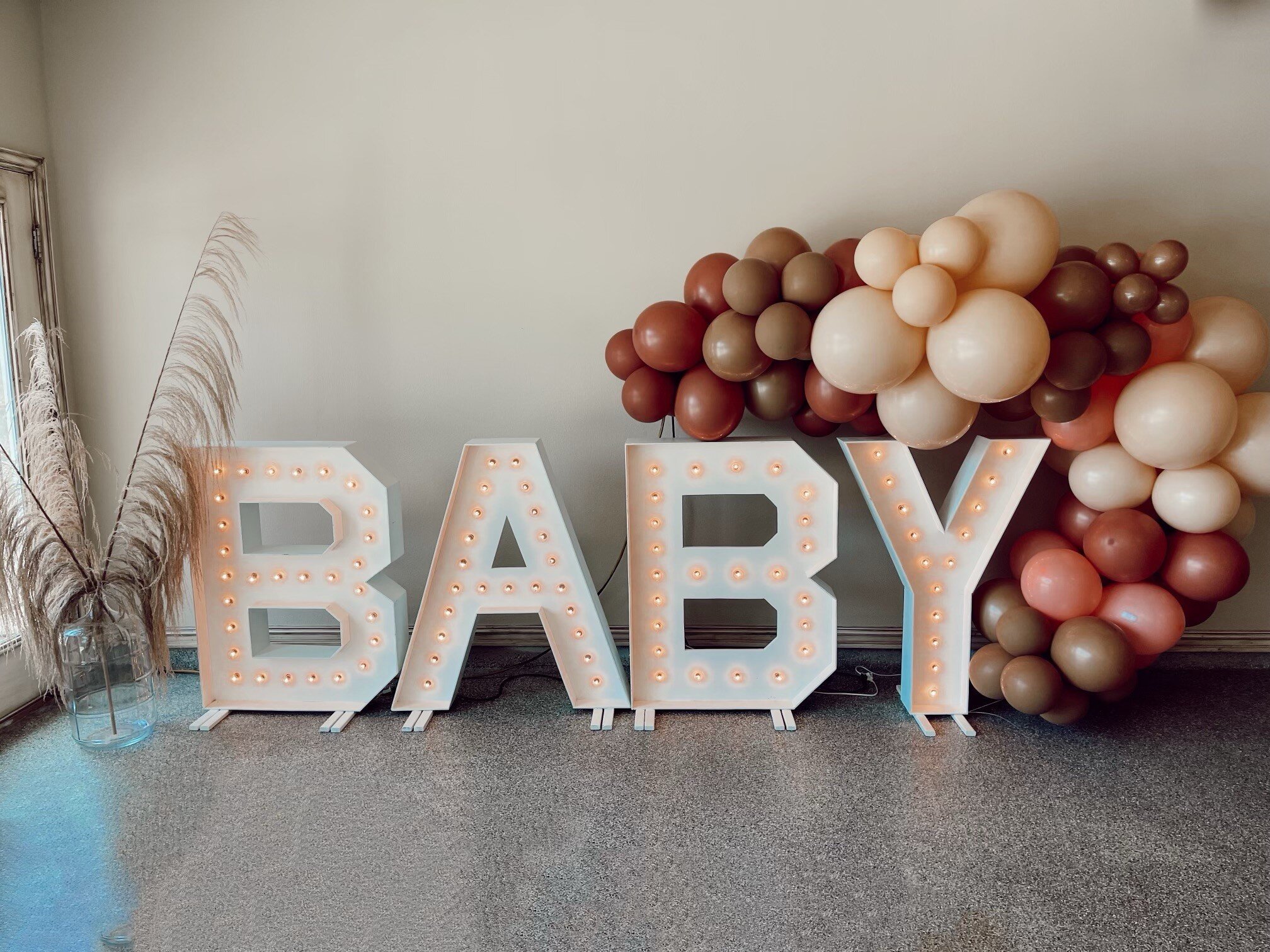 SHINING BRIGHT: HOW BABY MARQUEE LIGHT LETTERS ELEVATE YOUR BABY SHOWER DECOR